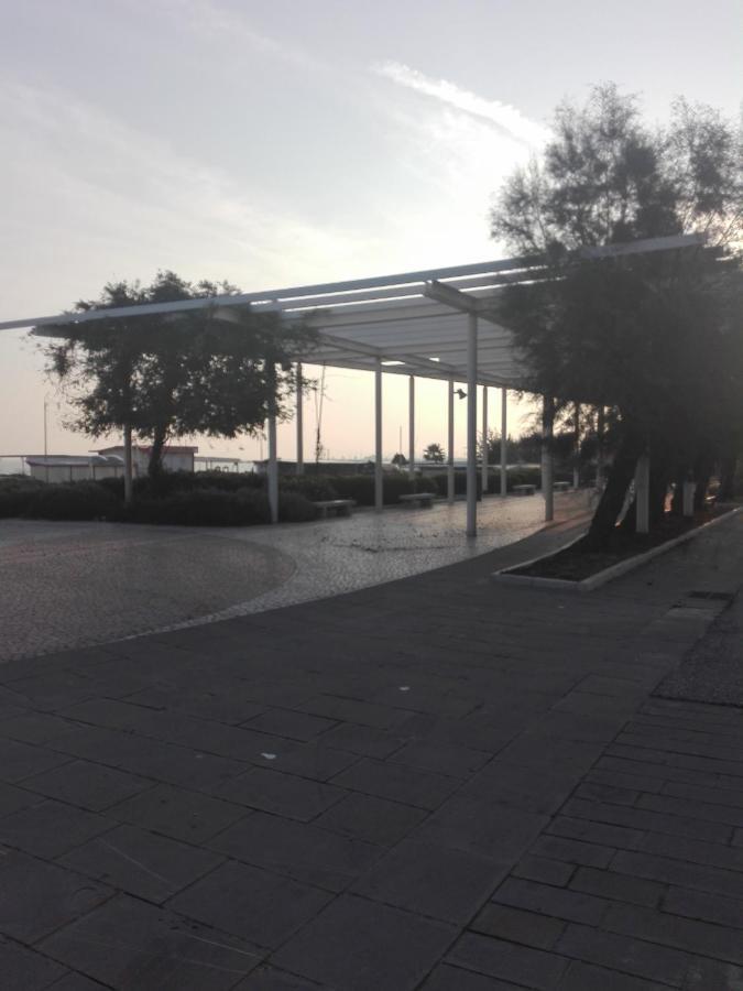 Hotel Villa Lorena Rimini Buitenkant foto