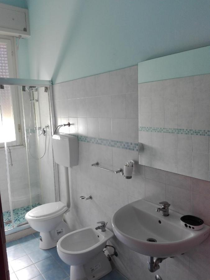 Hotel Villa Lorena Rimini Buitenkant foto