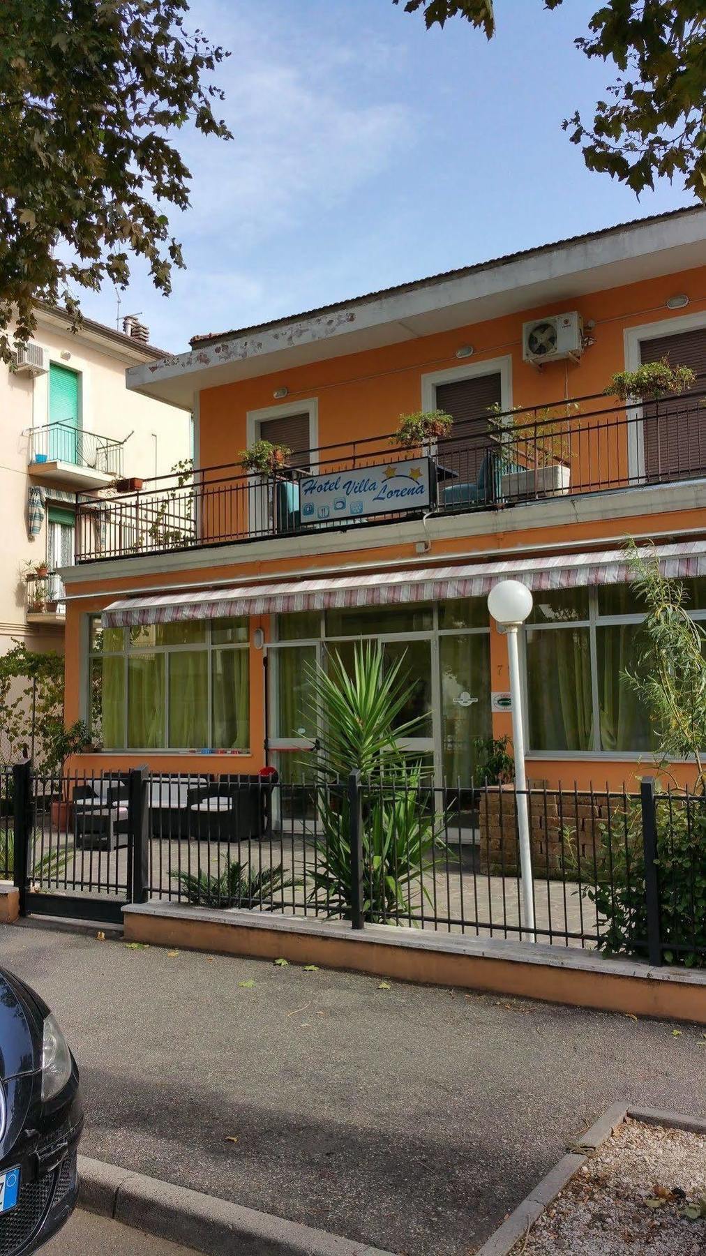 Hotel Villa Lorena Rimini Buitenkant foto